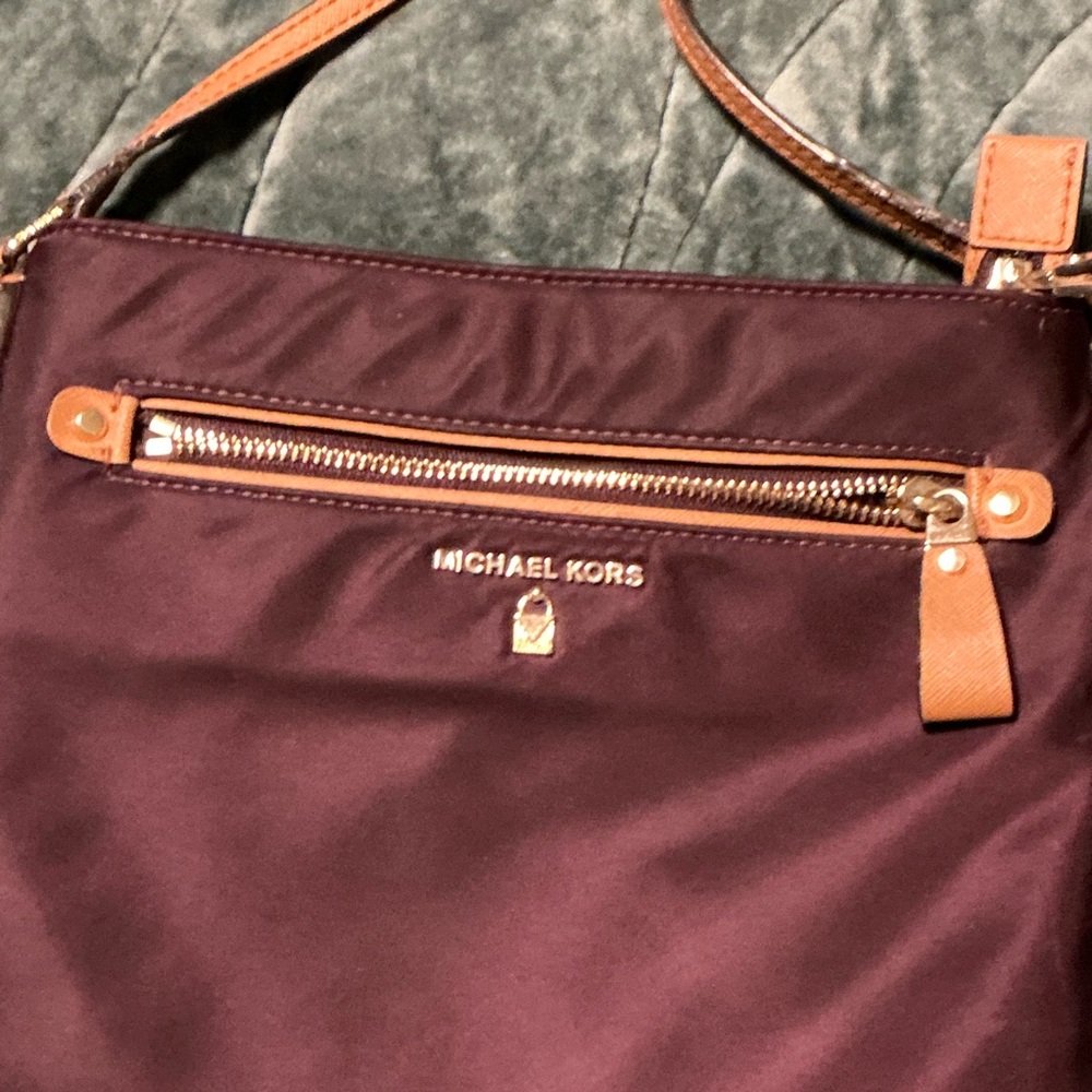 Michael Kors Deep Plum Nylon Wilson Road Dessi Crossbody Swing Bag Purse 🪻